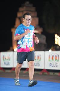 BIB: 4400, 0100
                            <button type="button" onclick="openModal(19767685)" class="btn btn-primary btn-sm float-right btn-popup" data-toggle="modal" data-target=".modal-high-quality">
                        <i class="fas fa-shopping-cart"></i> Add to Cart
                    </button>
                                            <button type="button" onclick="isThisMe(19767685, true)" class="btn btn-success btn-sm float-right btn-popup btn-isme hidden" data-toggle="tooltip" data-placement="bottom" title="นี่คือรูปของคุณใช่ไหม คลิกที่นี่เพื่อเอาเข้าอัลบั้ม">
                        <i class="fas fa-plus"></i> Add to album
                    </button>
                    <button type="button" onclick="isThisMe(19767685, false)" class="btn btn-warning btn-sm float-right btn-popup btn-isnotme hidden">
                        <i class="fas fa-ban"></i> Remove from album
                    </button>